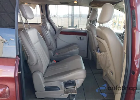 2007 Chrysler Town & Country Touring from USA, damaged, VIN 2A4GP54L77R152993